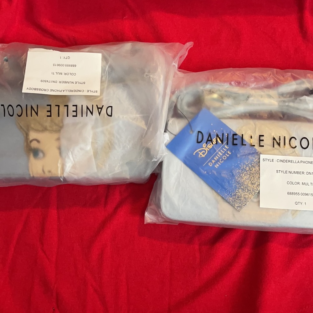 NWT Disney Danielle Nicole Cinderella Purse - Picture 3 of 3
